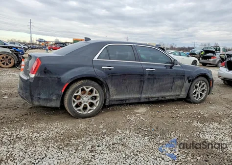 2016 Chrysler 300C Platinum z USA, uszkodzony, nr VIN 2C3CCASG8GH287845